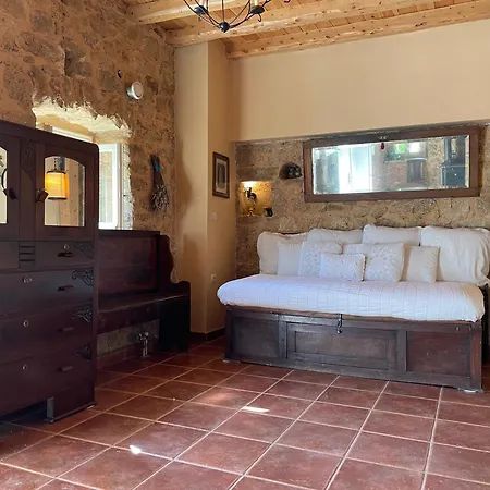 Traditional Stone House Holiday home