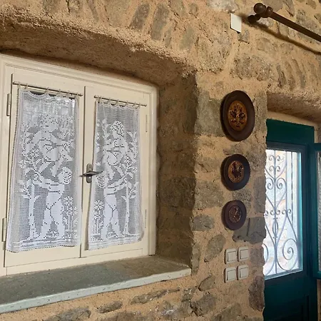 Holiday home Traditional Stone House Lazarata