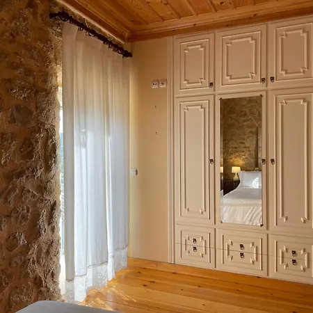 Feriehus Traditional Stone House Lazaráta