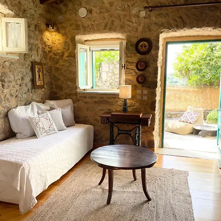 Traditional Stone House * Lazaráta